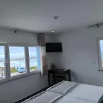4 Surf Ii Bed & Breakfast 4*