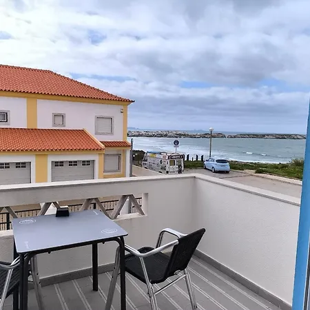 4 Surf Ii Alojamento de Acomodação e Pequeno-almoço 4*